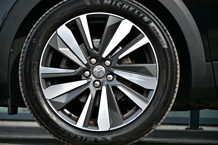 Peugeot 3008 PureTech 130 Stop & Start GPF Allure Pack