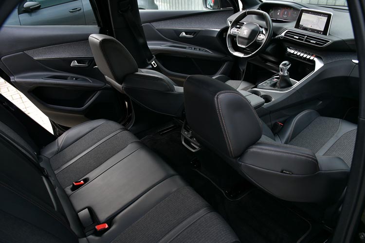 Peugeot 3008 PureTech 130 Stop & Start GPF Allure Pack