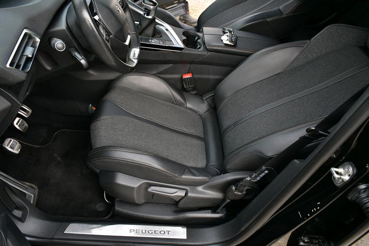 Peugeot 3008 PureTech 130 Stop & Start GPF Allure Pack