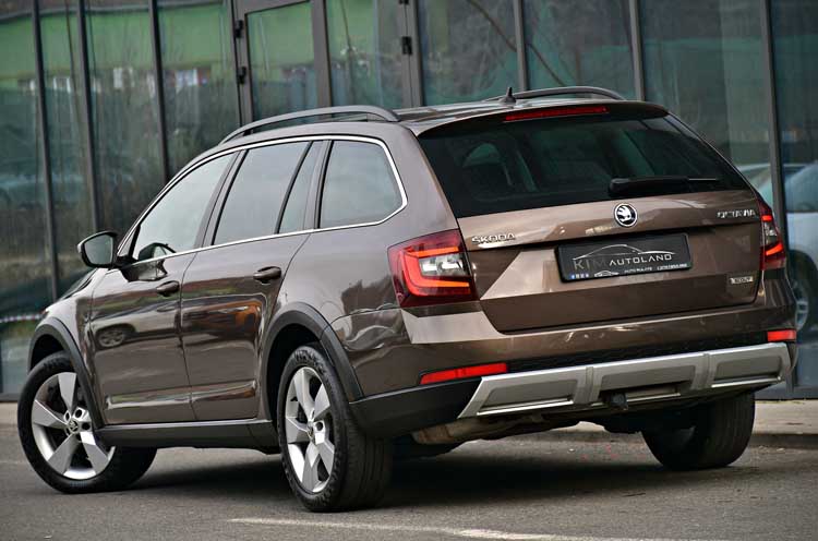 Skoda Octavia Combi 2.0TDI (Green Tec) 4X4 DSG Scout