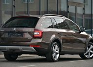 Skoda Octavia Combi 2.0TDI (Green Tec) 4X4 DSG Scout