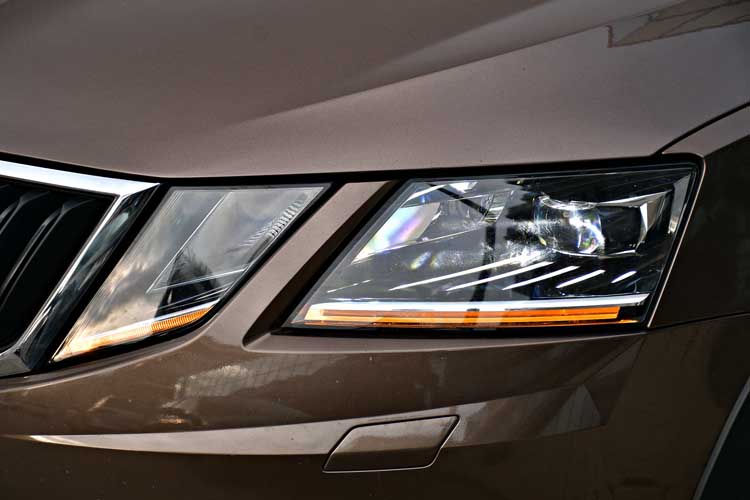 Skoda Octavia Combi 2.0TDI (Green Tec) 4X4 DSG Scout