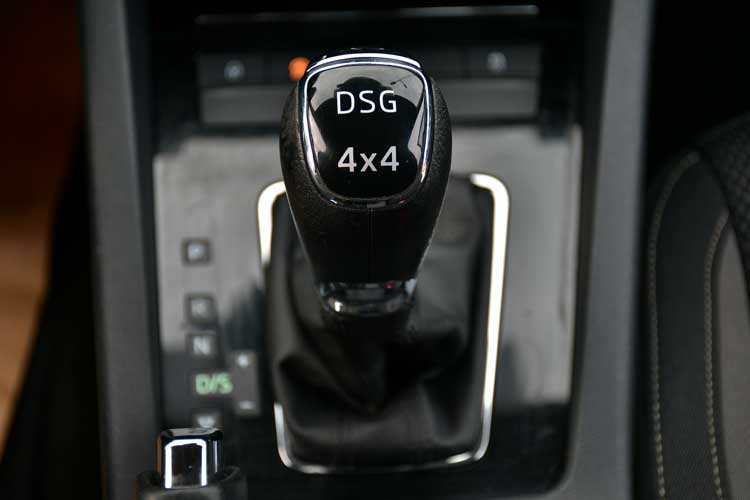 Skoda Octavia Combi 2.0TDI (Green Tec) 4X4 DSG Scout