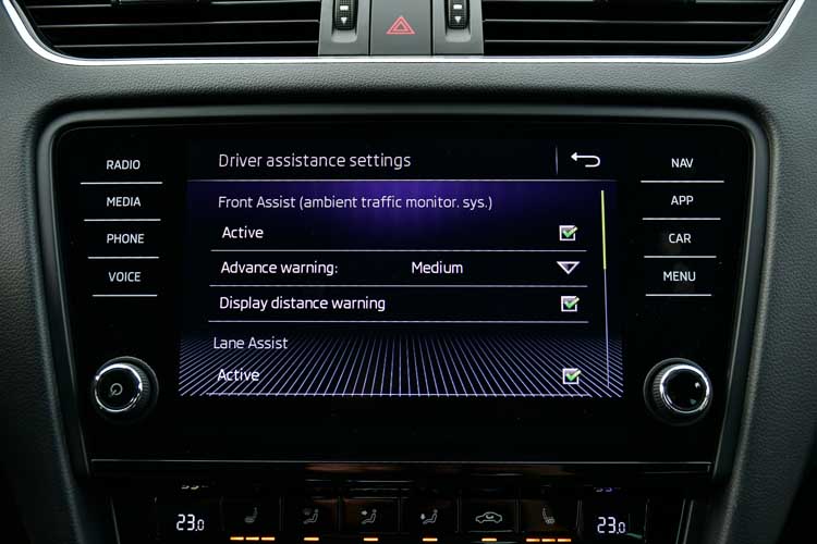 Skoda Octavia Combi 2.0TDI (Green Tec) 4X4 DSG Scout