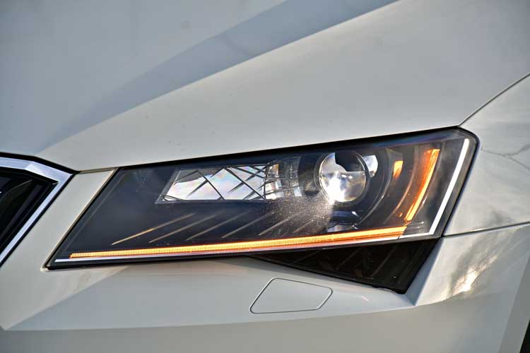 Skoda Superb 2.0d 190cp 4×4 Break