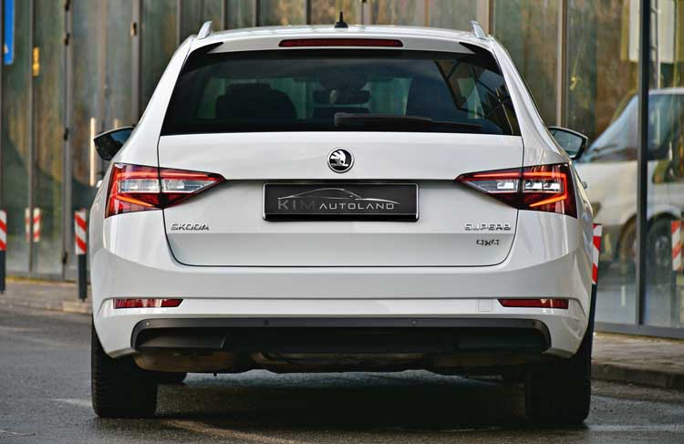Skoda Superb 2.0d 190cp 4×4 Break