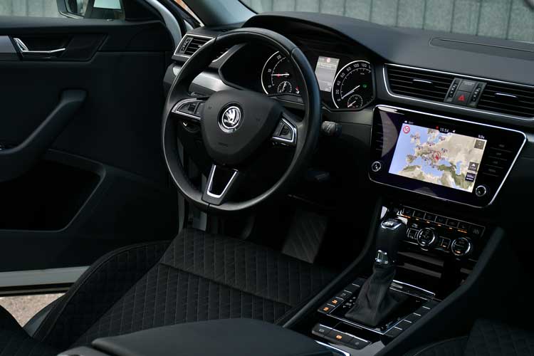 Skoda Superb 2.0d 190cp 4×4 Break