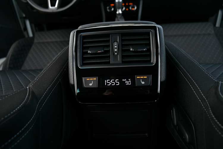 Skoda Superb 2.0d 190cp 4×4 Break