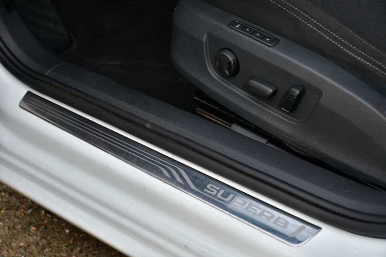 Skoda Superb 2.0d 190cp 4×4 Break