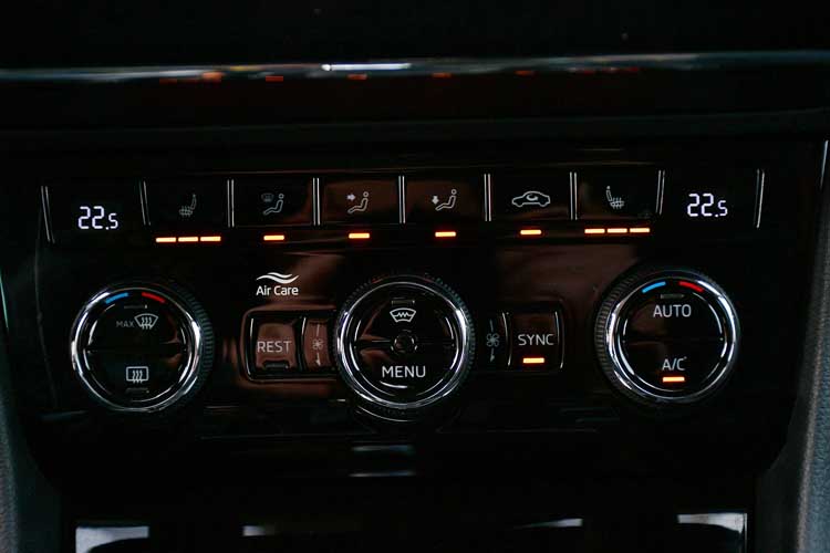 Skoda Superb 2.0d 190cp 4×4 Break