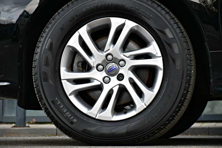 Volvo XC 60 D3 AWD Momentum
