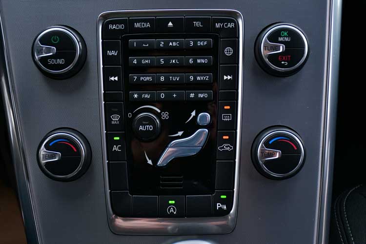 Volvo XC 60 D3 AWD Momentum