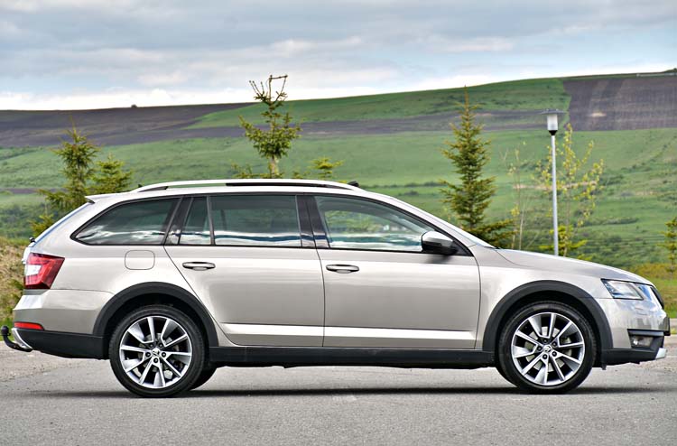 Skoda Octavia Combi 2.0 TDI (Green Tec) 4X4 DSG Scout