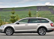 Skoda Octavia Combi 2.0 TDI (Green Tec) 4X4 DSG Scout