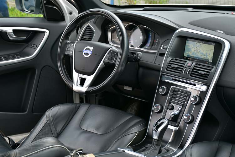 Volvo XC60 2.4d D4 AWD R-Design