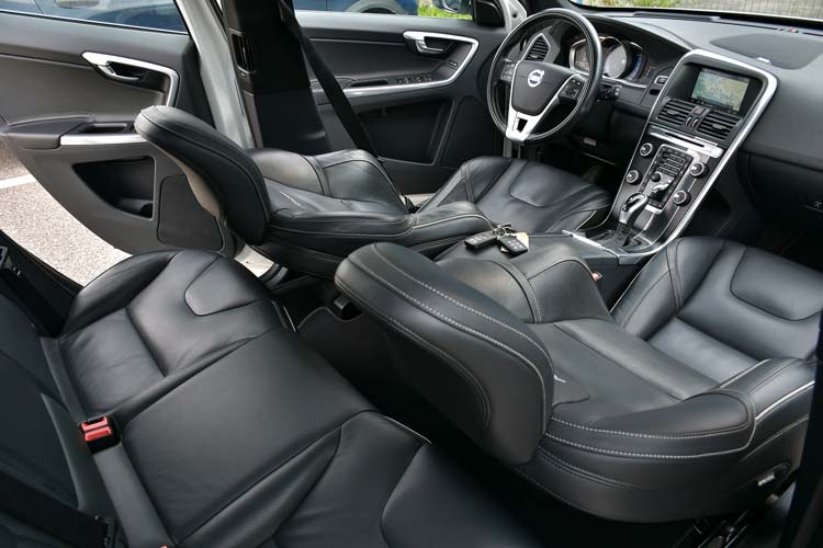 Volvo XC60 2.4d D4 AWD R-Design