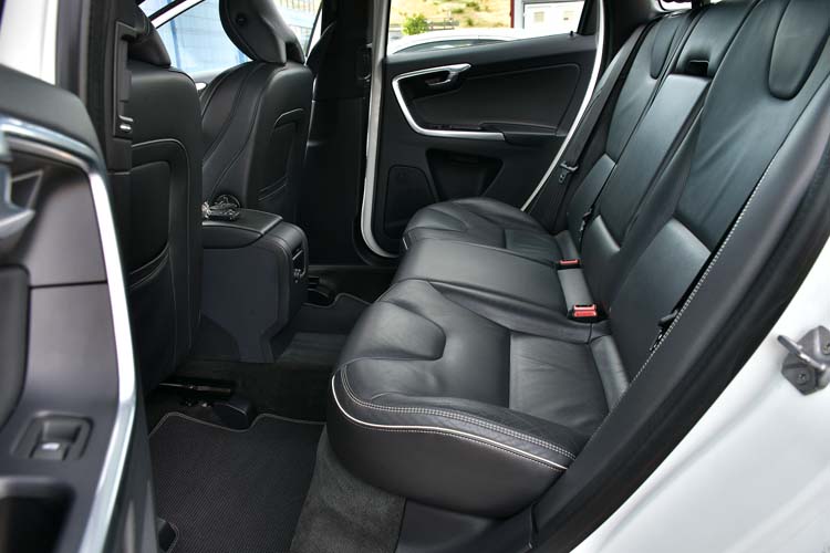 Volvo XC60 2.4d D4 AWD R-Design