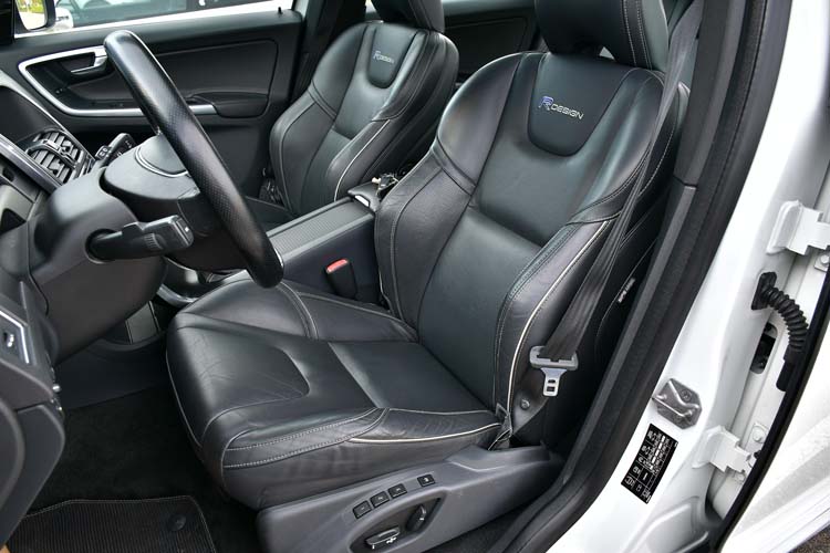 Volvo XC60 2.4d D4 AWD R-Design