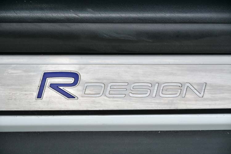 Volvo XC60 2.4d D4 AWD R-Design