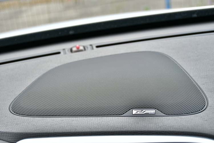 Volvo XC60 2.4d D4 AWD R-Design