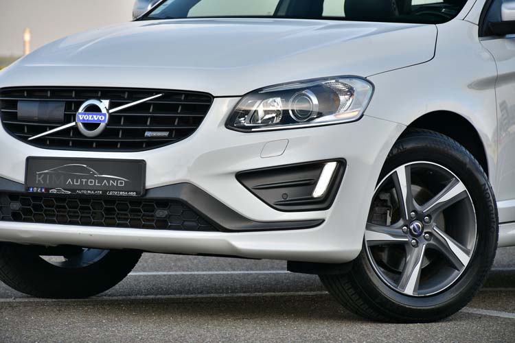 Volvo XC60 2.4d D4 AWD R-Design