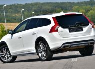 Volvo V60 Cross Country D3 Geartronic Momentum