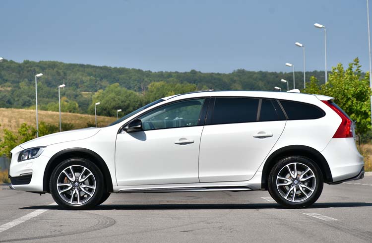 Volvo V60 Cross Country D3 Geartronic Momentum