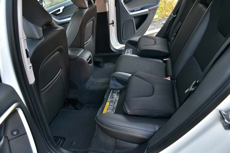 Volvo V60 Cross Country D3 Geartronic Momentum