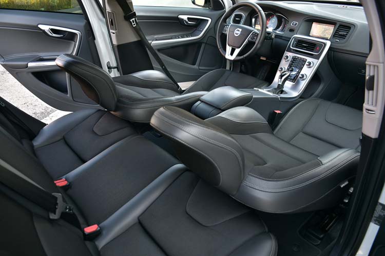 Volvo V60 Cross Country D3 Geartronic Momentum