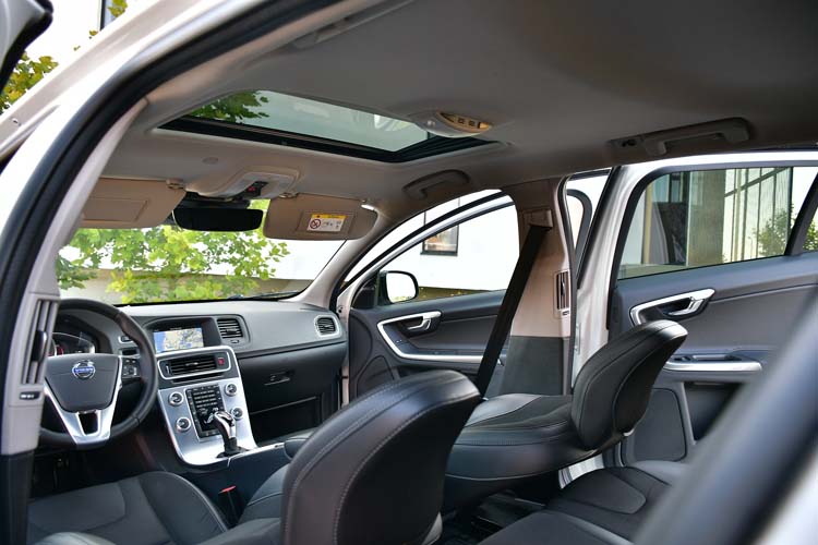 Volvo V60 Cross Country D3 Geartronic Momentum