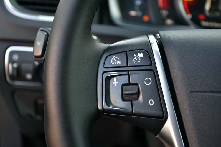 Volvo V60 Cross Country D3 Geartronic Momentum