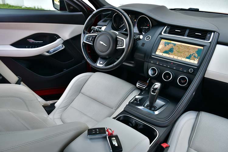 Jaguar E-Pace D150 AWD Aut. R-Dynamic S