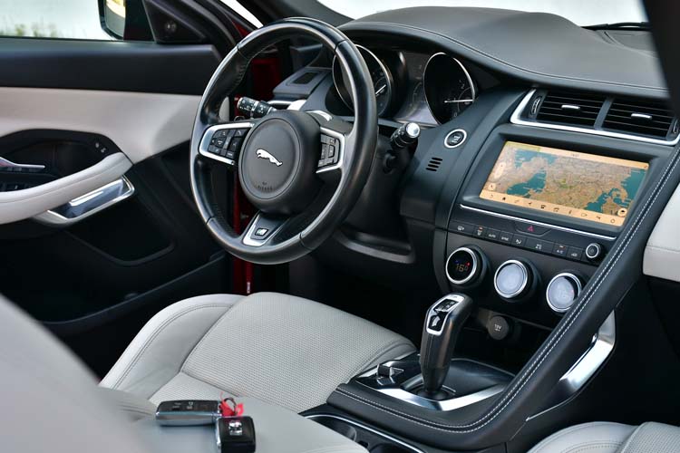 Jaguar E-Pace D150 AWD Aut. R-Dynamic S