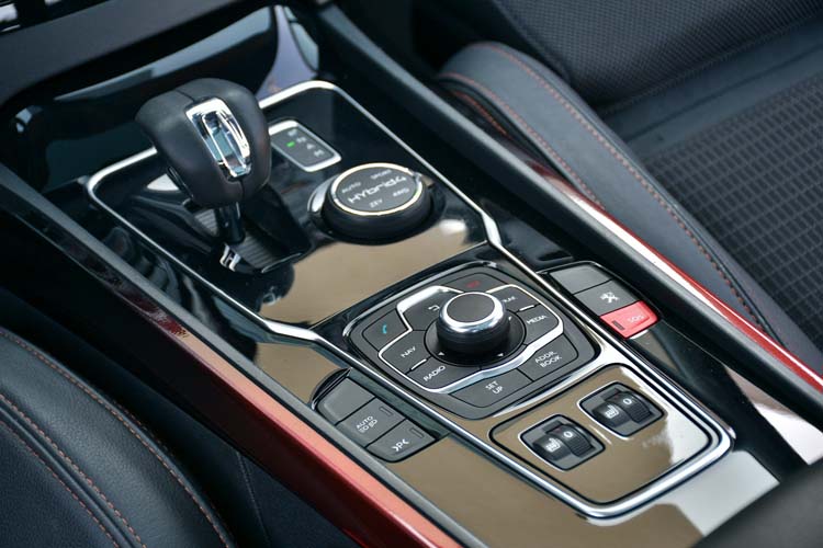 Peugeot 508 RXH Hybrid4 Allure Edition