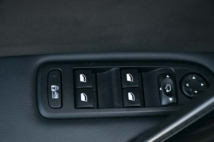 Peugeot 508 RXH Hybrid4 Allure Edition