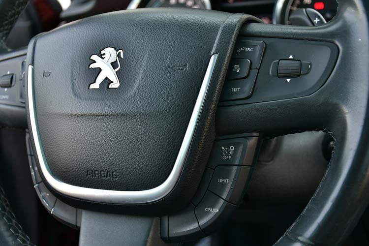 Peugeot 508 RXH Hybrid4 Allure Edition