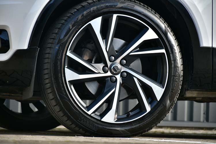 Volvo XC40 2.0 D4 AWD Geartronic R Design