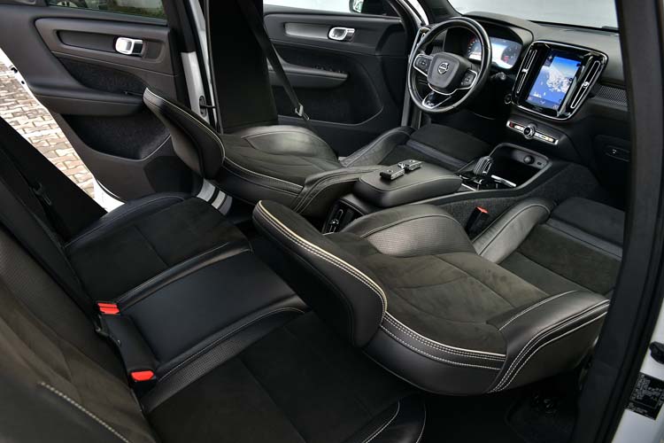 Volvo XC40 2.0 D4 AWD Geartronic R Design