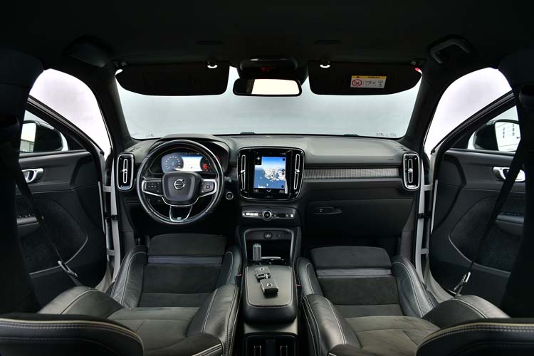 Volvo XC40 2.0 D4 AWD Geartronic R Design