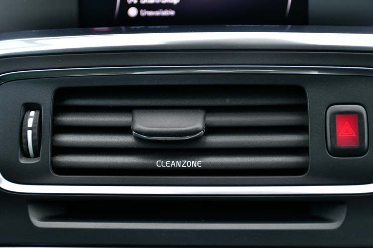 Volvo S60 D3 R Momentum Edition