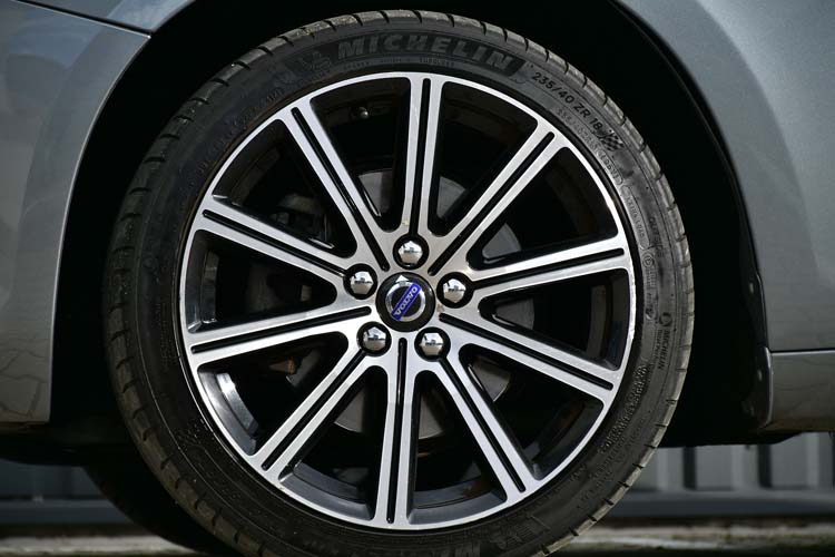 Volvo S60 D3 R Momentum Edition