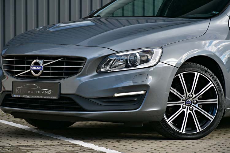 Volvo S60 D3 R Momentum Edition