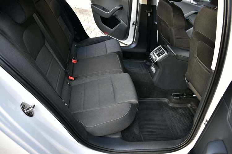 Skoda Superb 2.0 TDI DSG Sportline