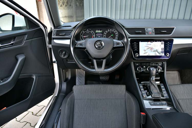 Skoda Superb 2.0 TDI DSG Sportline