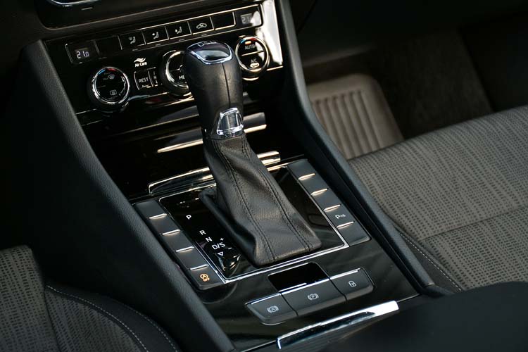 Skoda Superb 2.0 TDI DSG Sportline
