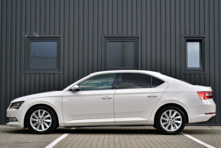 Skoda Superb 2.0 TDI DSG Sportline