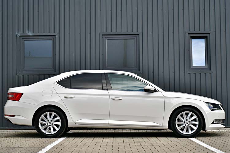 Skoda Superb 2.0 TDI DSG Sportline