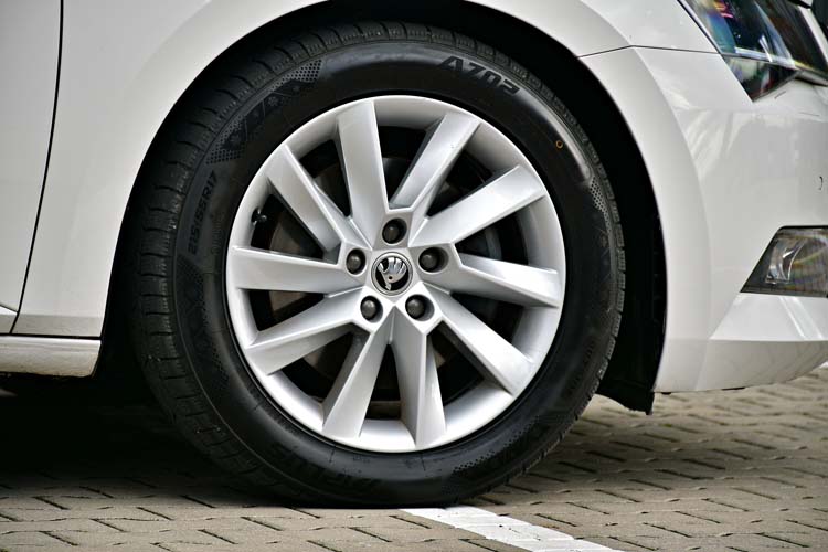 Skoda Superb 2.0 TDI DSG Sportline