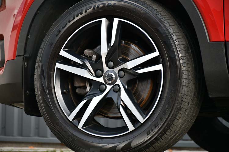 Volvo XC40 2.0 D4 AWD Geartronic R Design