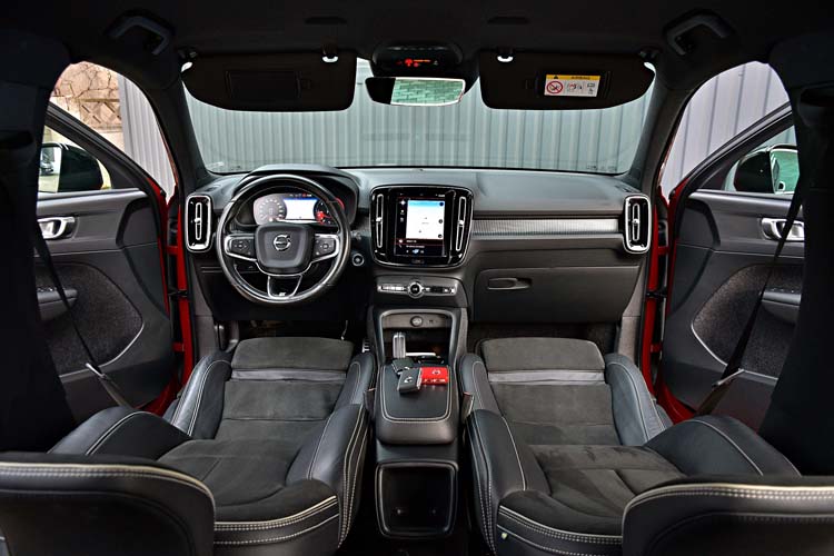 Volvo XC40 2.0 D4 AWD Geartronic R Design